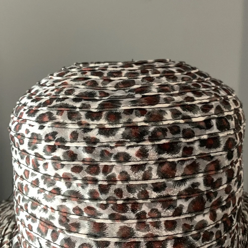Animal print hat for sunny days - OS - Picture 8 of 8